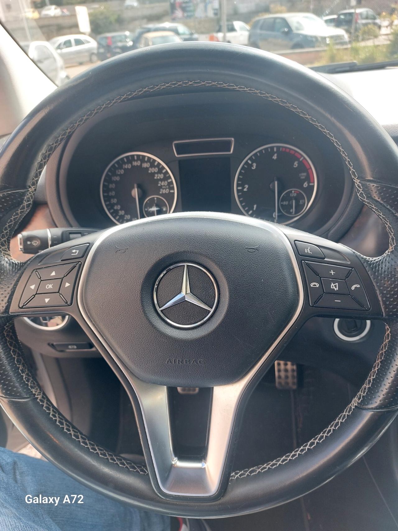 Mercedes-benz B 200 CDI BlueEFFICIENCY Premium