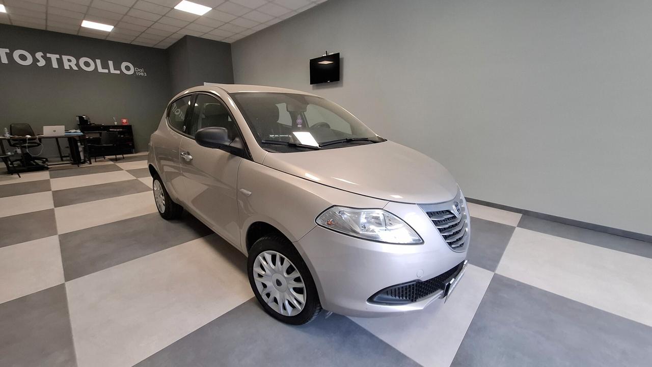 Lancia Ypsilon 0.9 TwinAir 85 CV 5 porte Metano Ecochic Gold