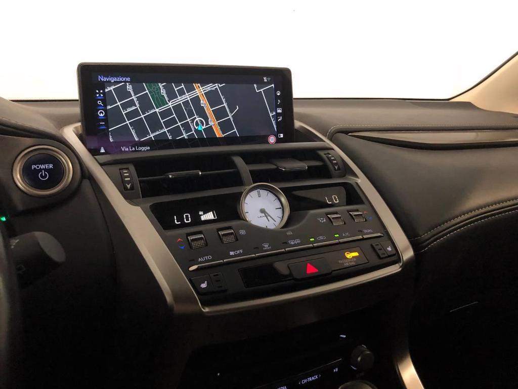 Lexus NX 300 300 2.5 Hybrid Premium 4WD CVT