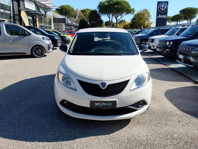 Lancia Ypsilon Ypsilon 1.0 firefly hybrid Gold s&s 70cv