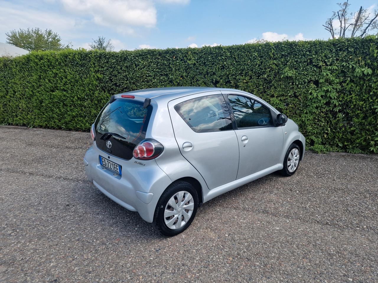 Toyota Aygo 1.0 69cv 5p 77000km