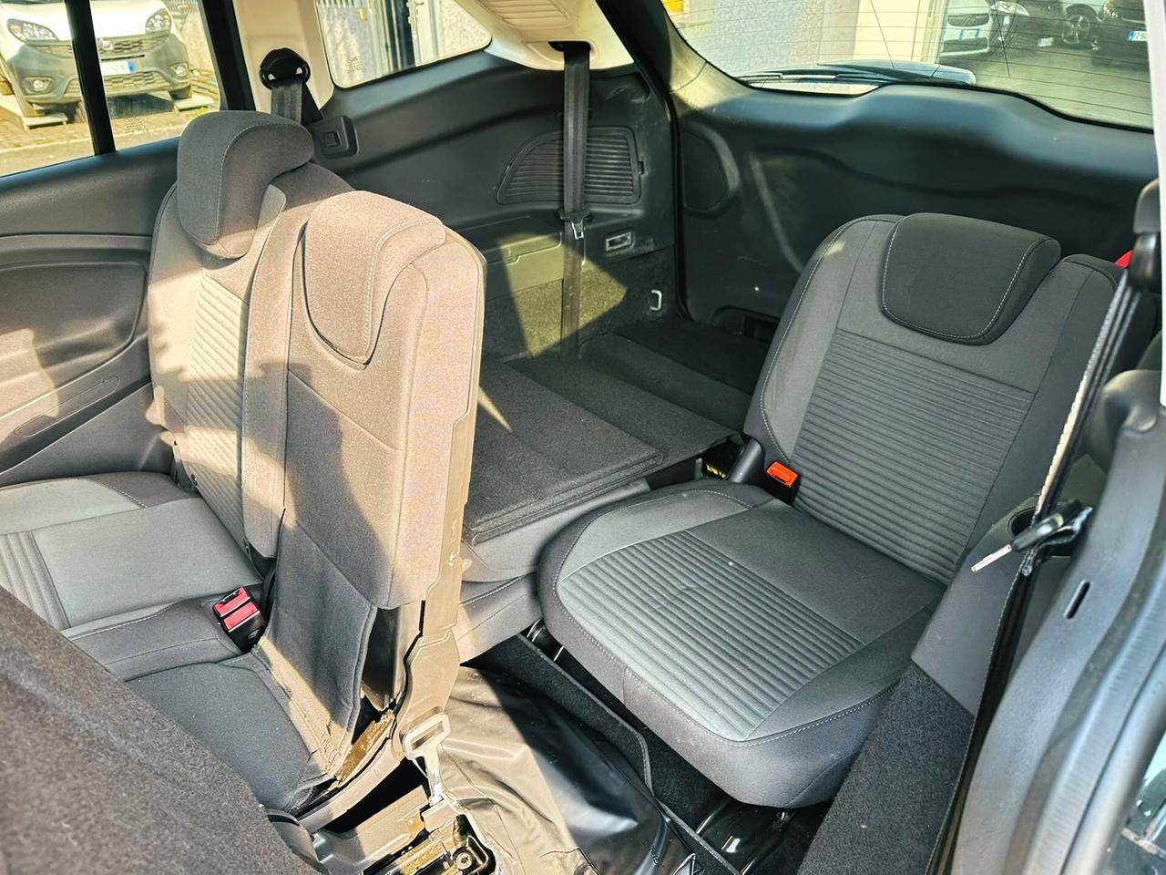 Ford C-Max GRAND 1.5 TDCi 95CV Start&Stop Business