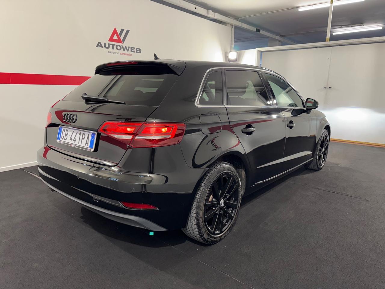 Audi A3 SPB 35 TDI S tronic Admired Identity Black