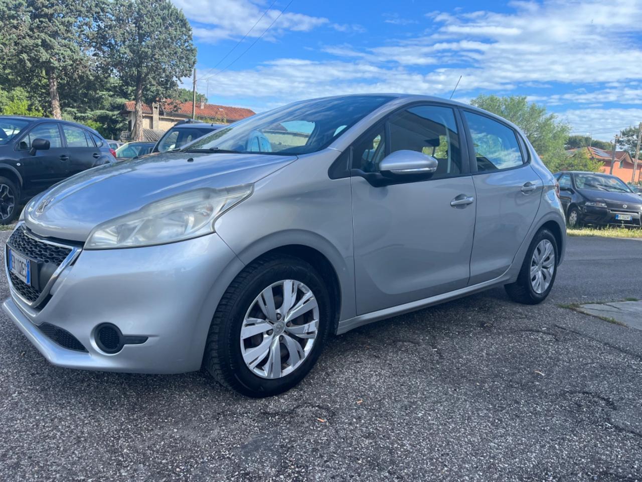 Peugeot 208 1.2 VTi 82 CV 3 porte Allure ok neopatentati