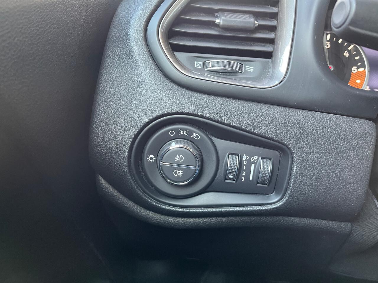 Jeep Renegade 1.6 Mjt 130 CV Limited -GE211LS-