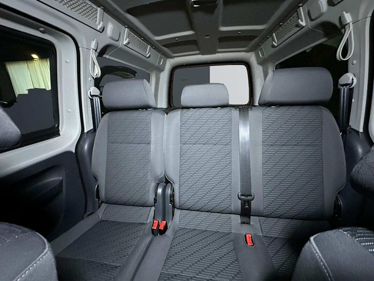 Volkswagen Caddy 1.6 TDI 102 CV 5p.Comfortline Maxi DSG