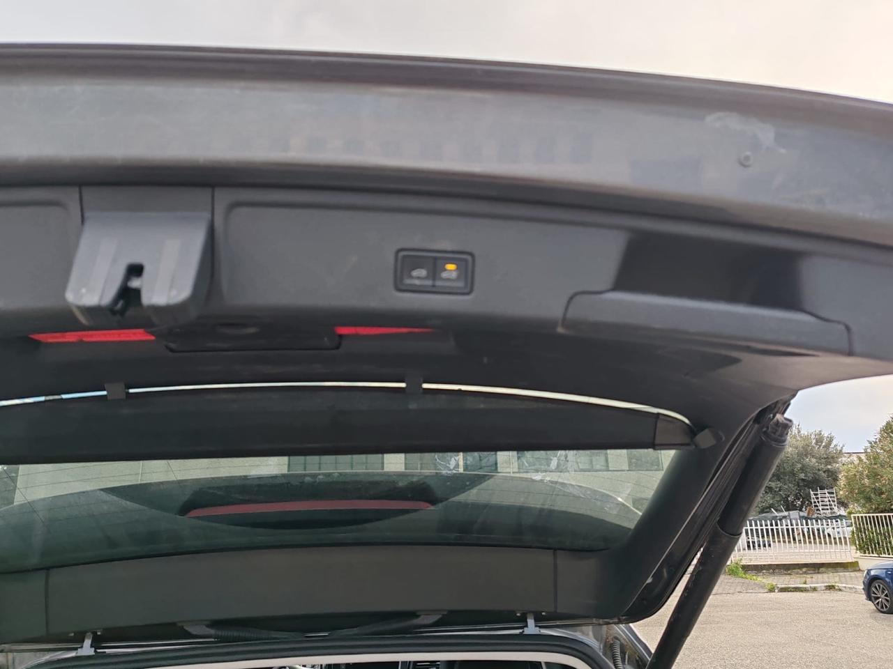 Volkswagen Touareg 3.0 V6 TDI SCR Black Style