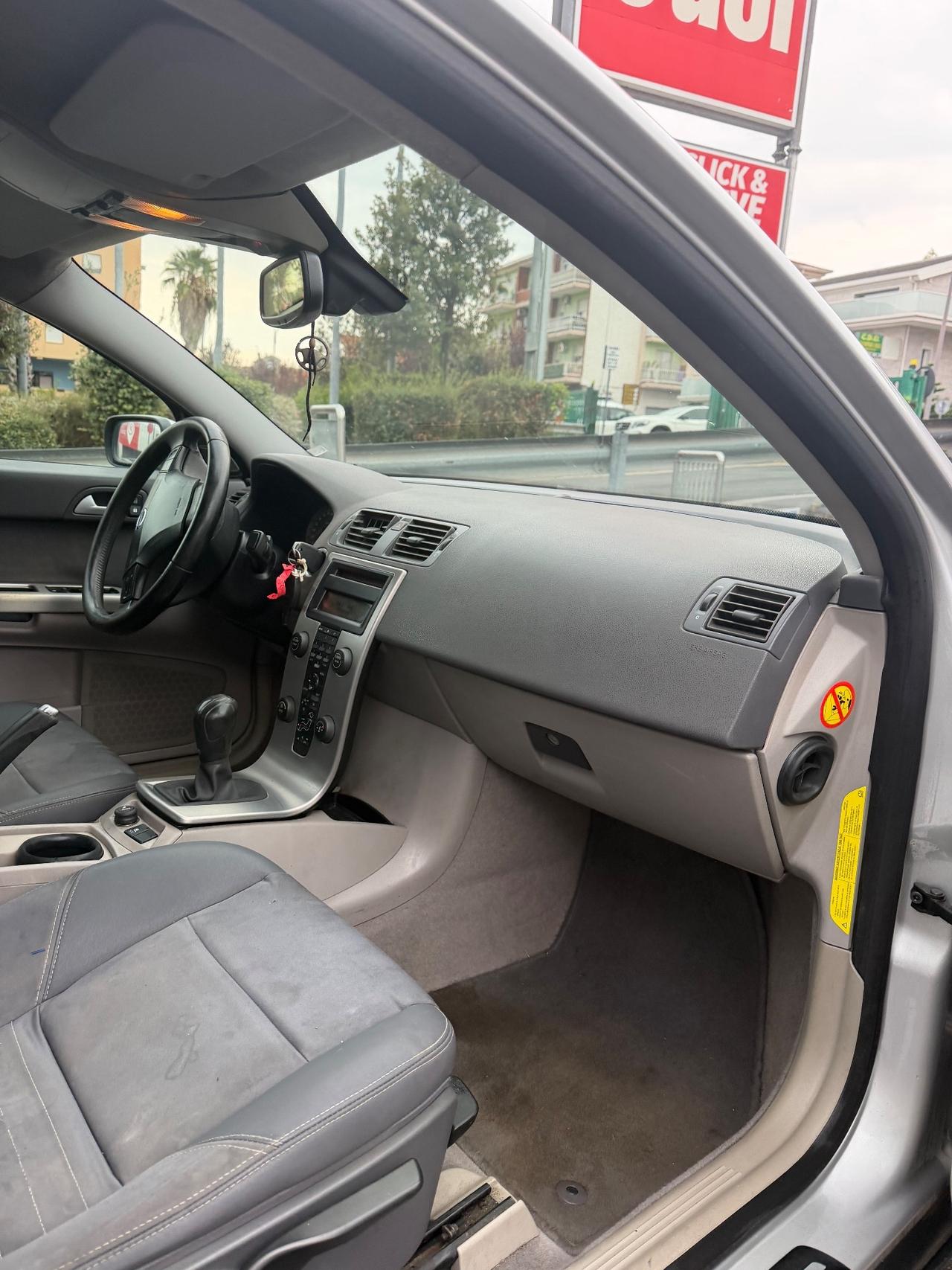 Volvo S40 2.0 D cat Momentum