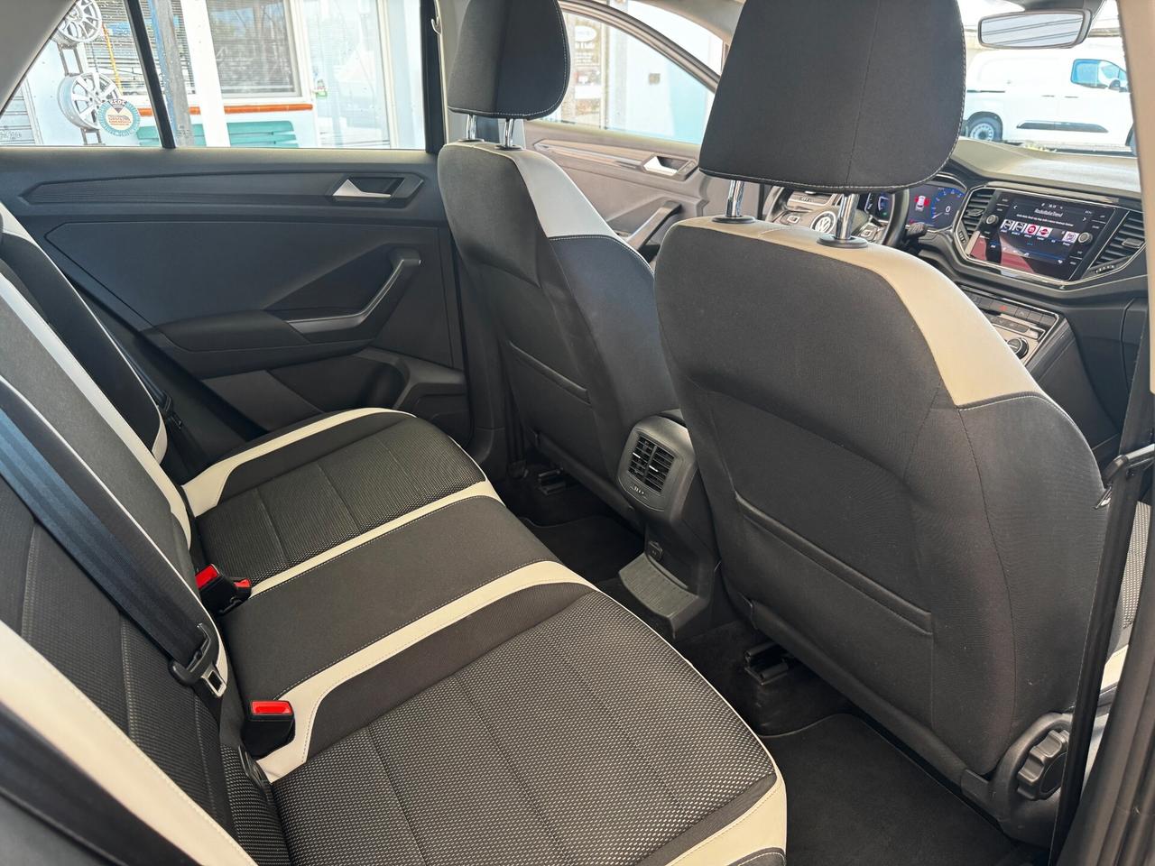 Volkswagen T-Roc 2.0 TDI 150 CV DSG Advanced - 2019
