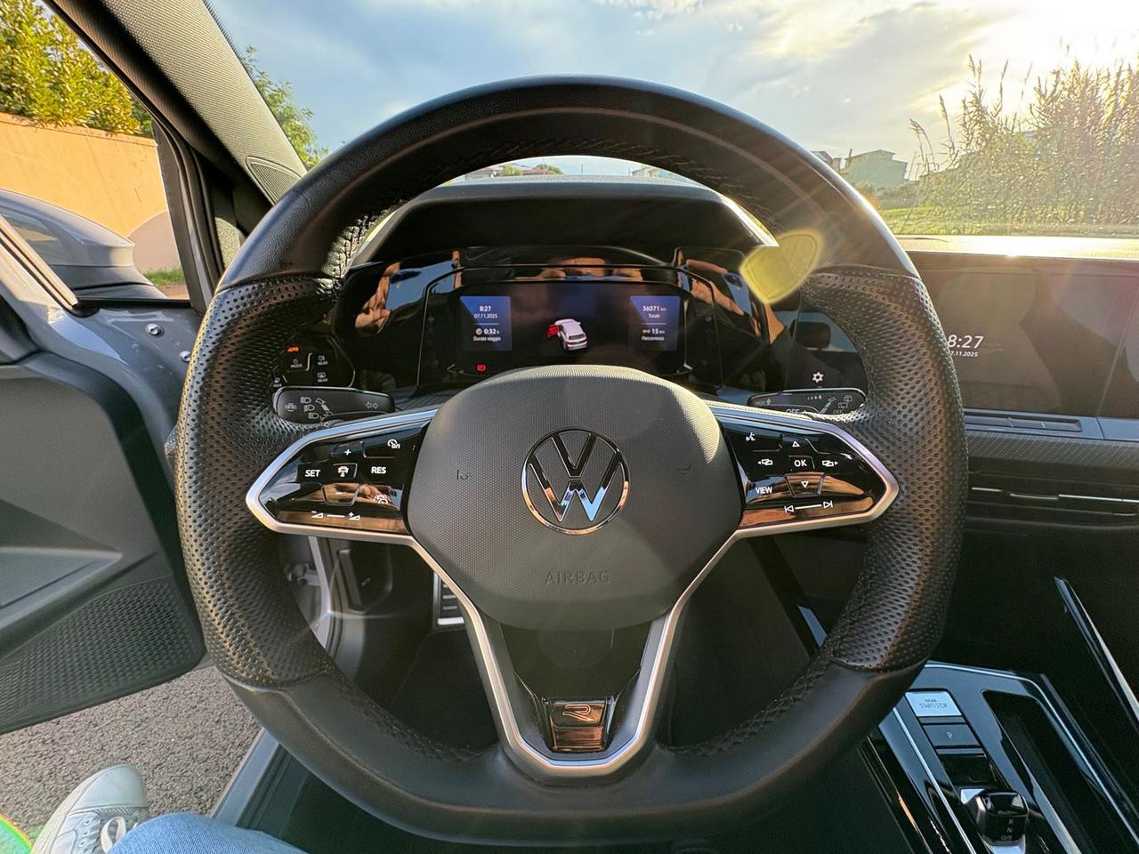 Volkswagen Golf 2.0 TDI R Line #7276