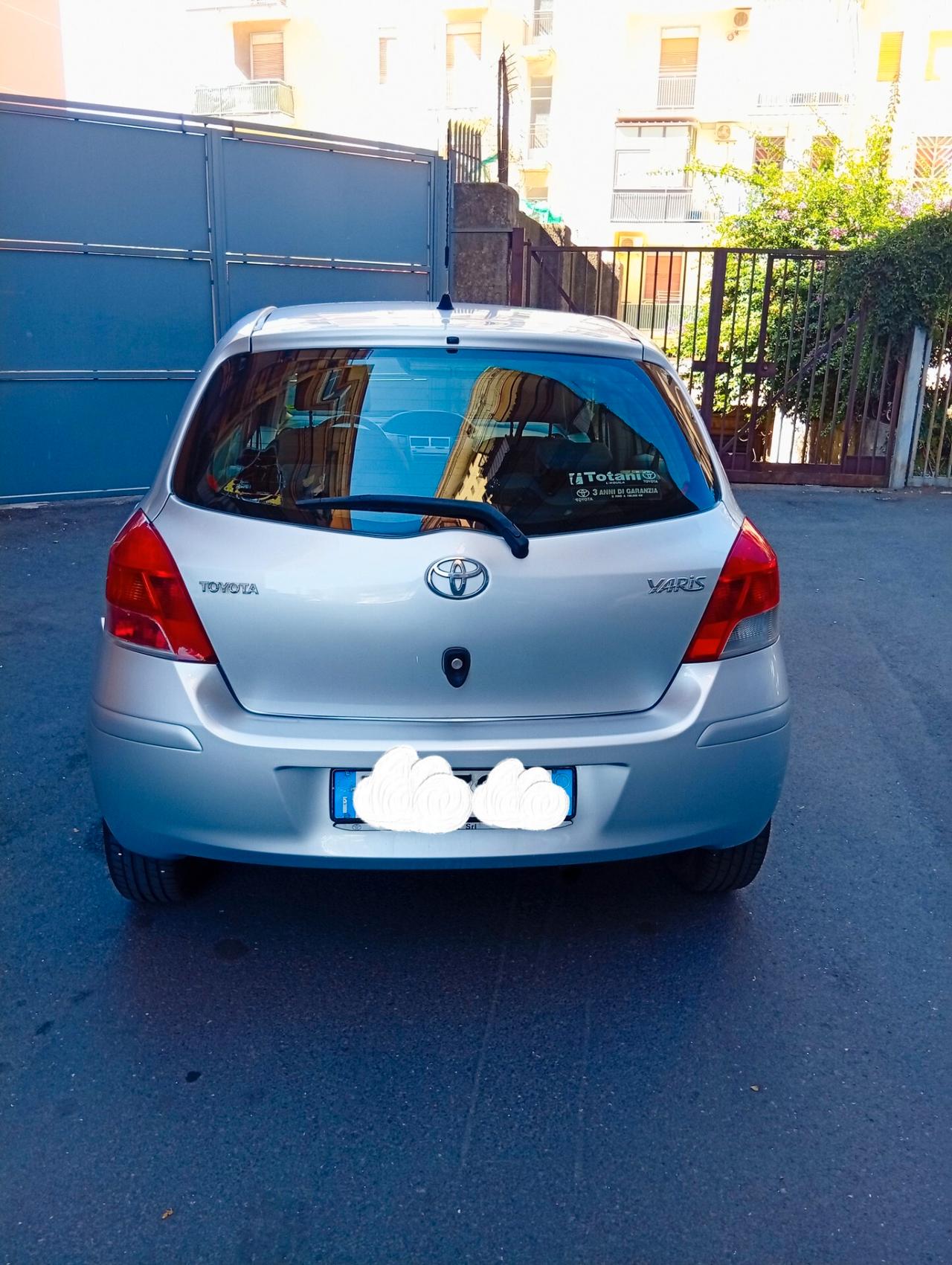 Toyota Yaris 1.3 Benzina