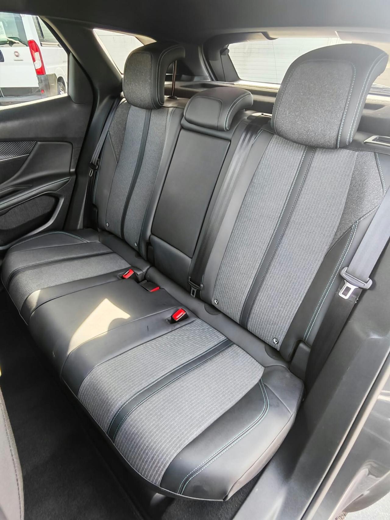 Peugeot 3008 PureTech Turbo 130 S&S Allure Pack