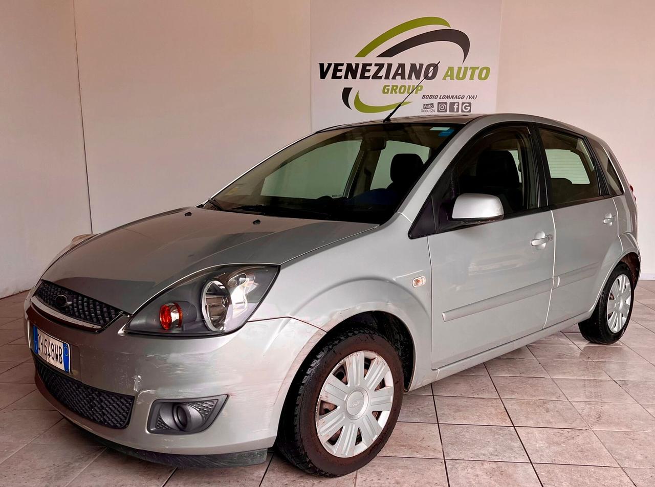 Ford Fiesta 1.4 16V 5p. Ghia