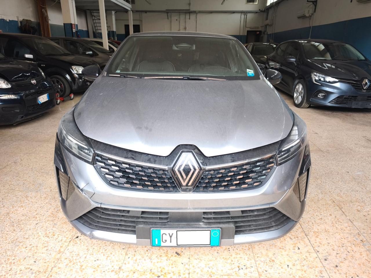 Renault Clio TCe 90 CV 5 porte Techno INCIDENTATA