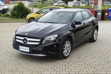 MERCEDES GLA 180 d Automatic Business