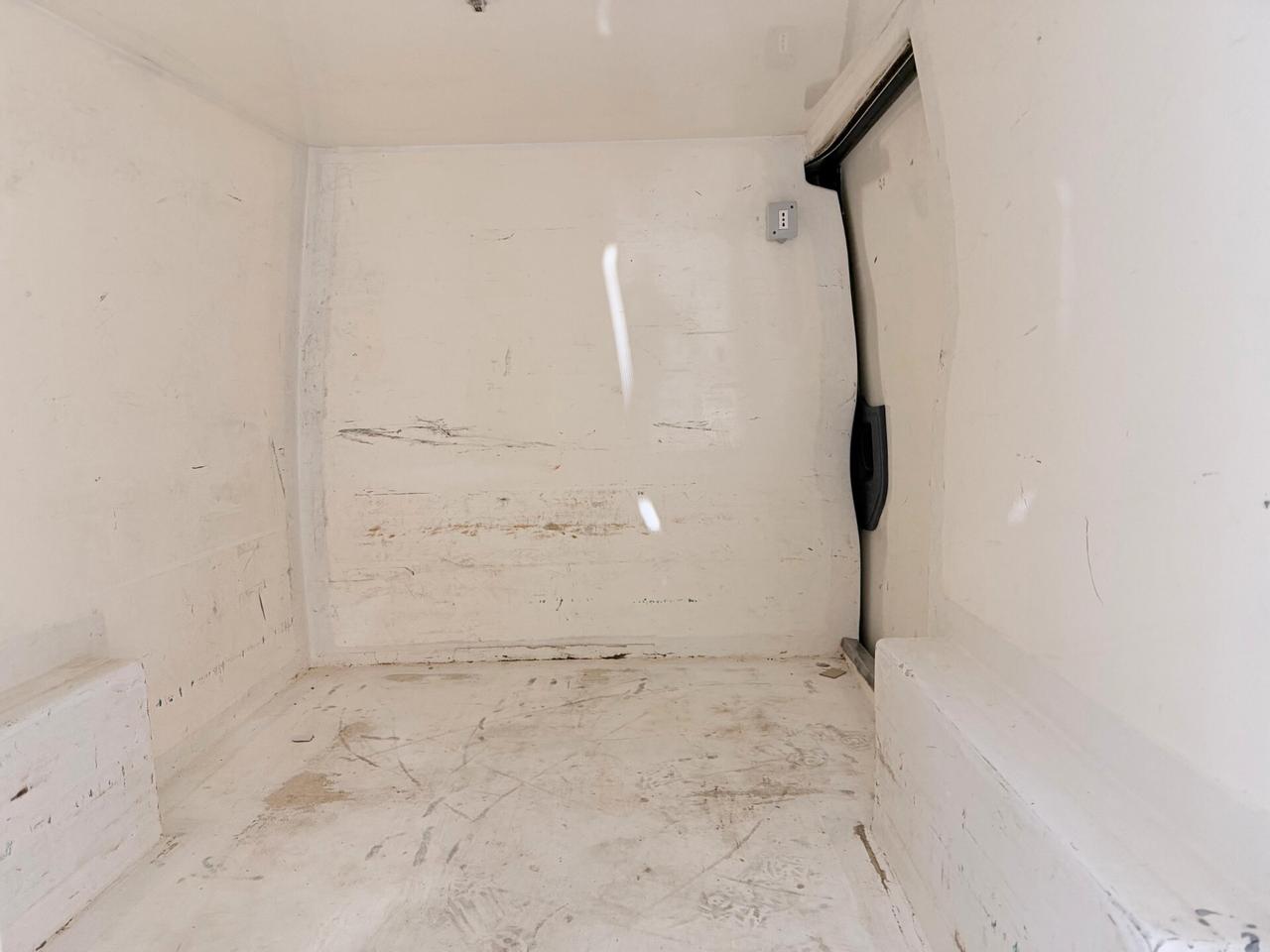 Peugeot Expert 2.0 HDi 125CV COIBENTAZIONE INTERNA 3POSTI