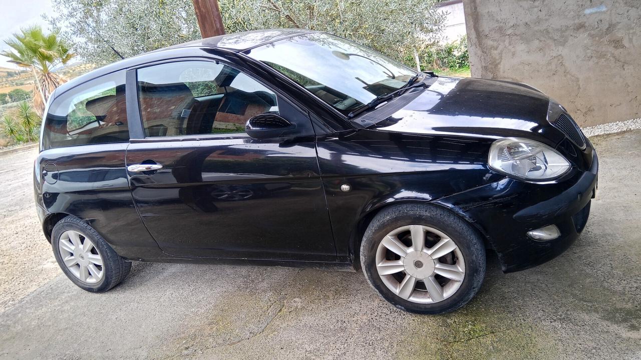 Lancia Ypsilon 1.3 diesel