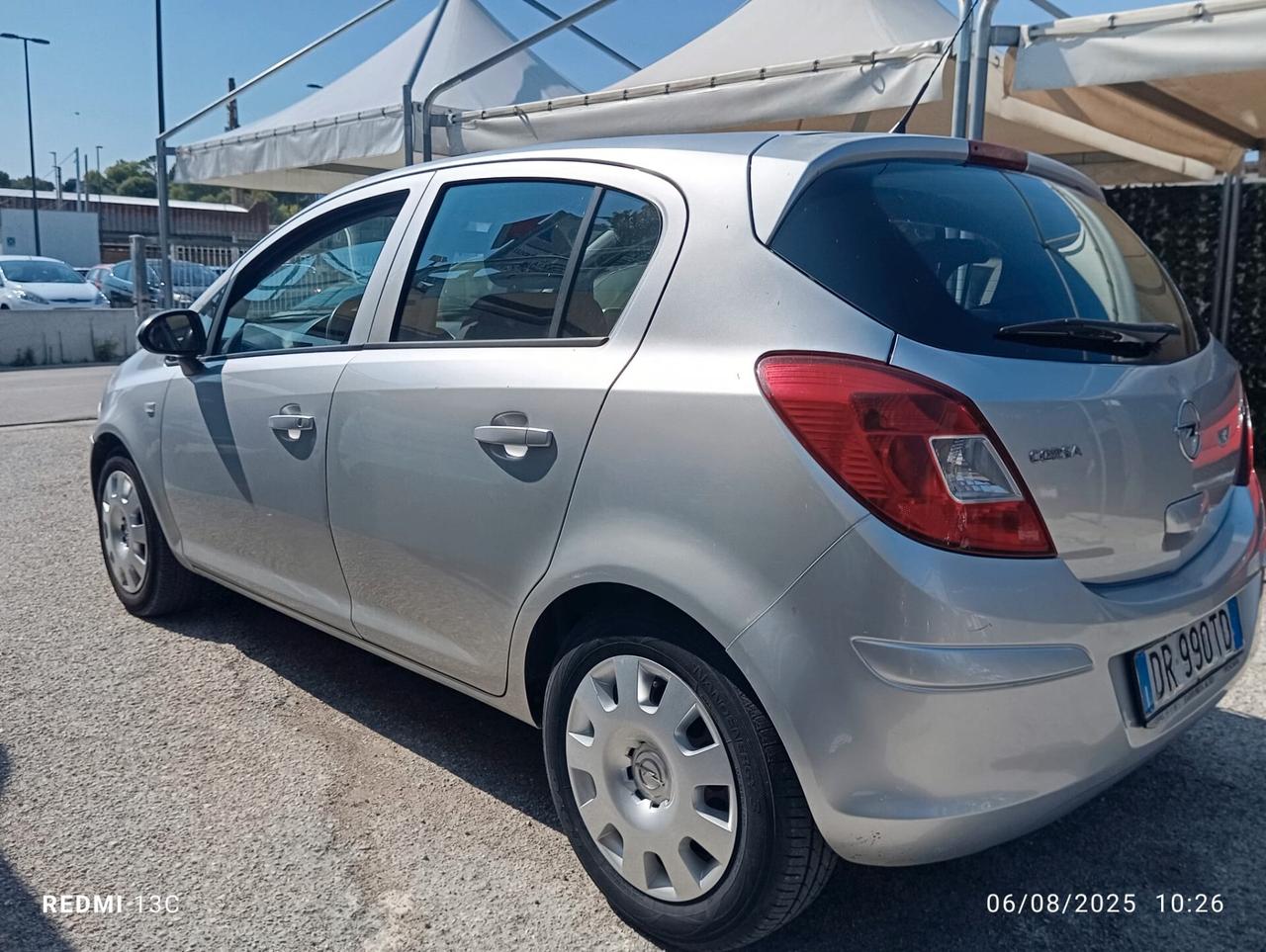 Opel Corsa 1.2 5 porte Cosmo