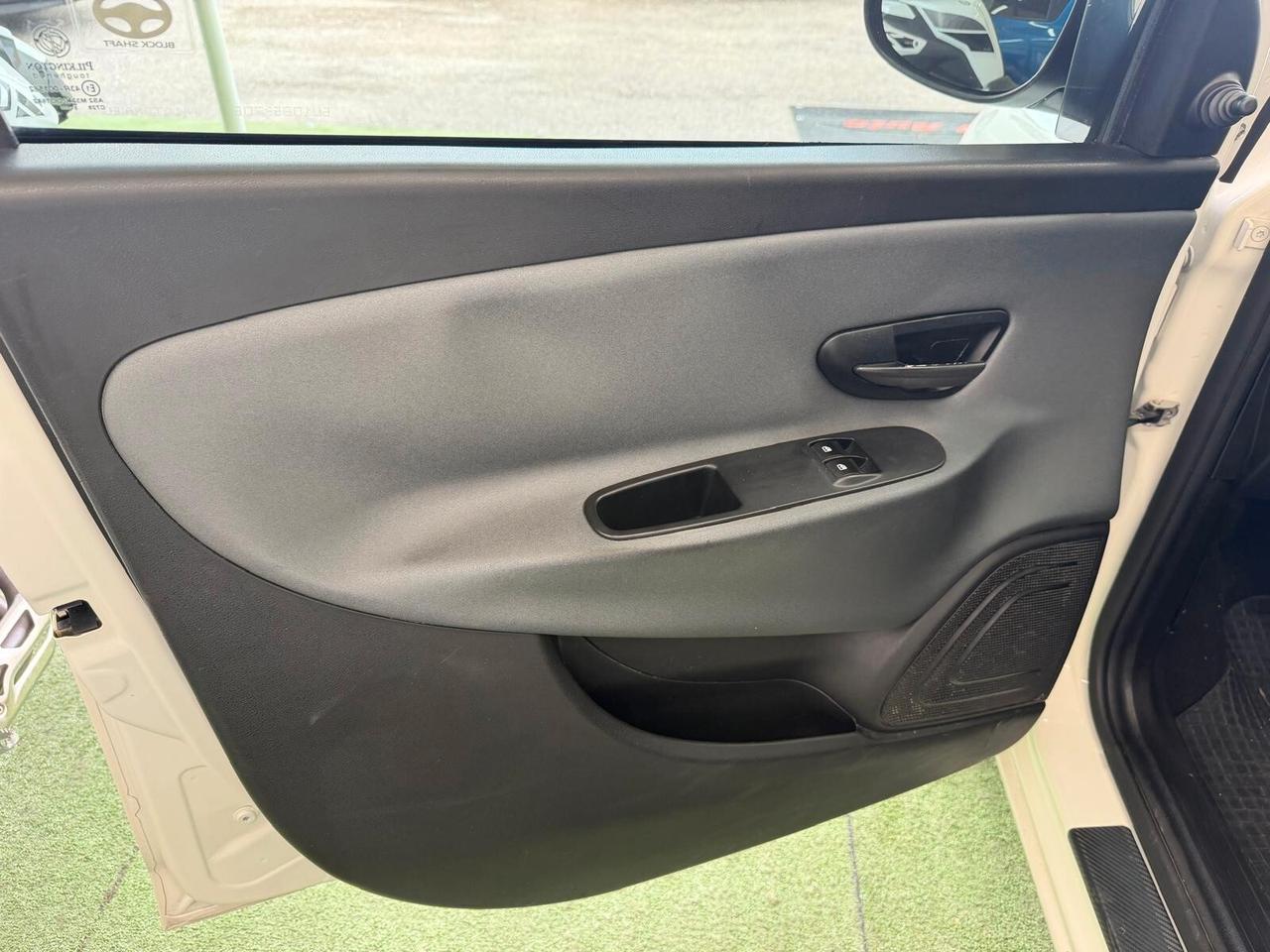 LANCIA YPSILON 1.3 MULTIJET 95CV