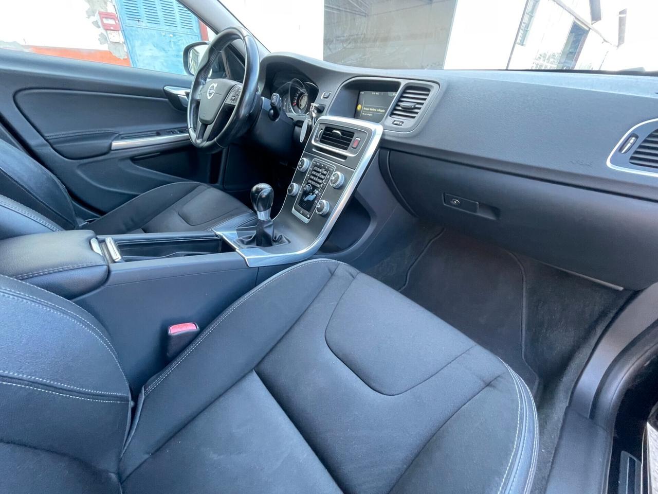 Volvo V60 D2 1.6 Kinetic ANCHE X NEOPATENTATI