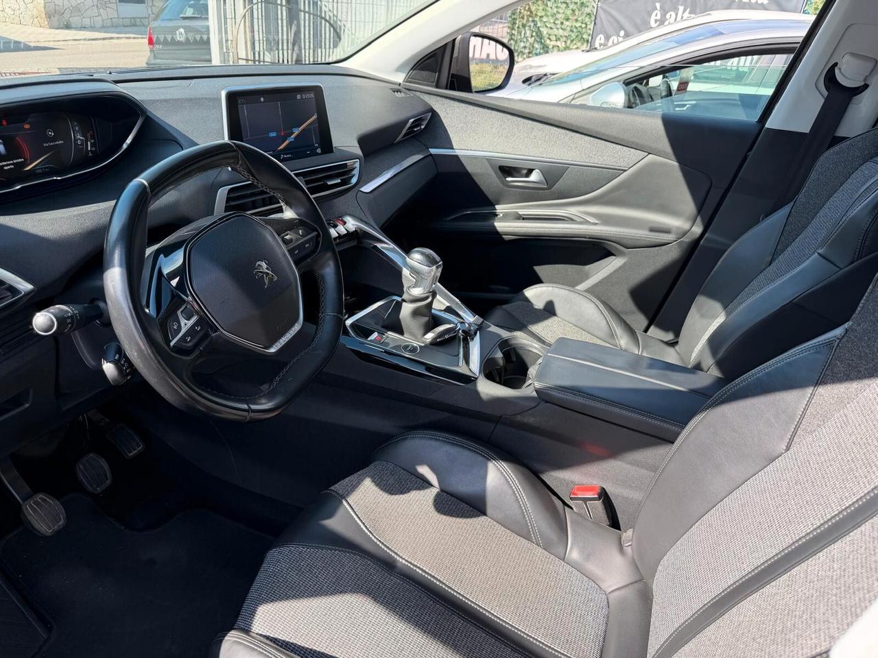 Peugeot 3008 BlueHDi 130 S&S Allure-2018