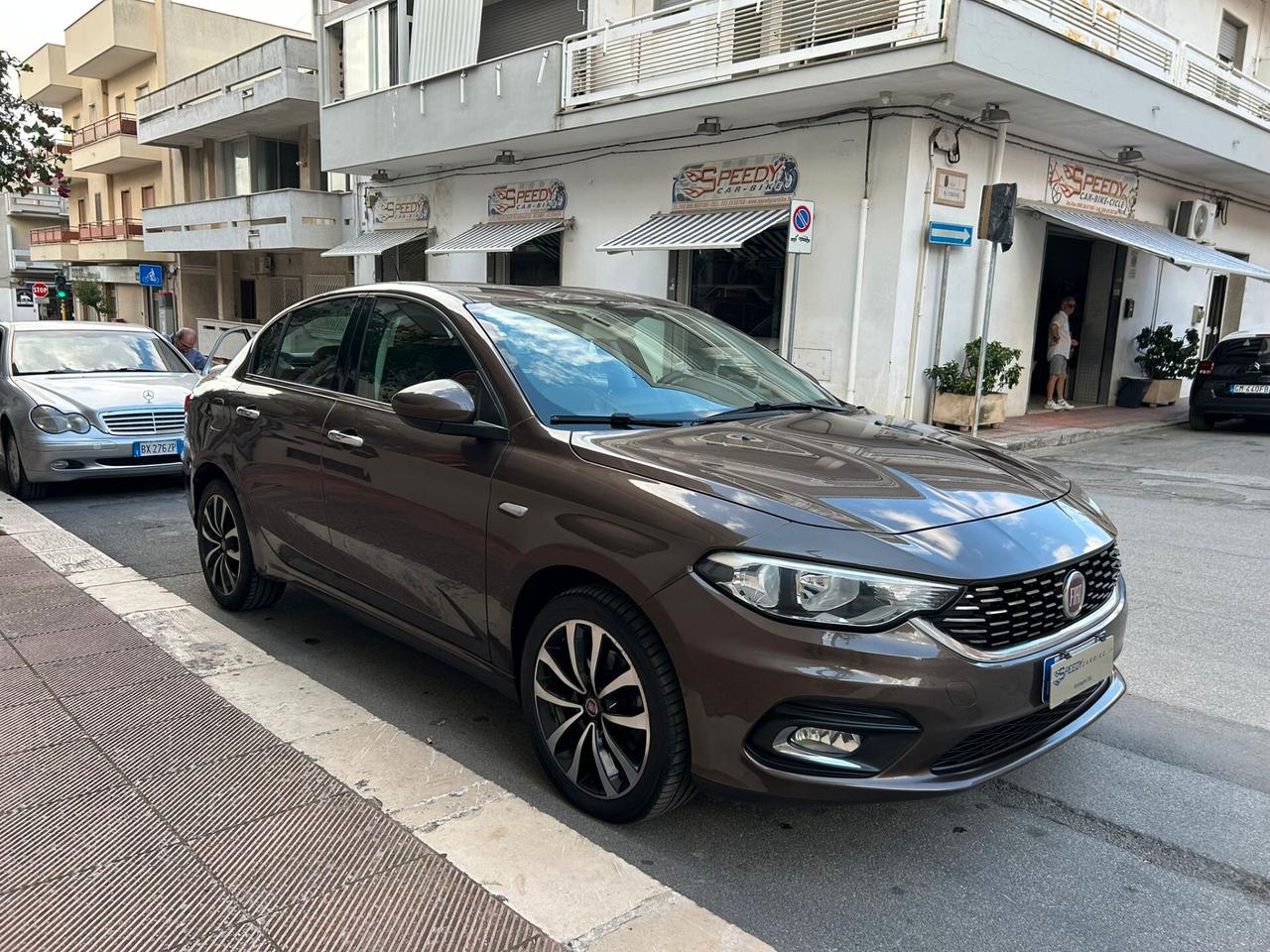 Fiat Tipo 1.6 Mjt 4 porte "LOUNGE"