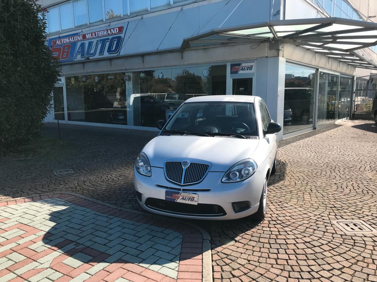 Lancia Ypsilon 1.2 69 CV Platinum