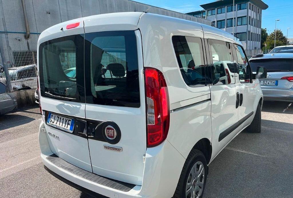 FIAT DOBLO' 1.6mjt AUTOCARRO 5 POSTI