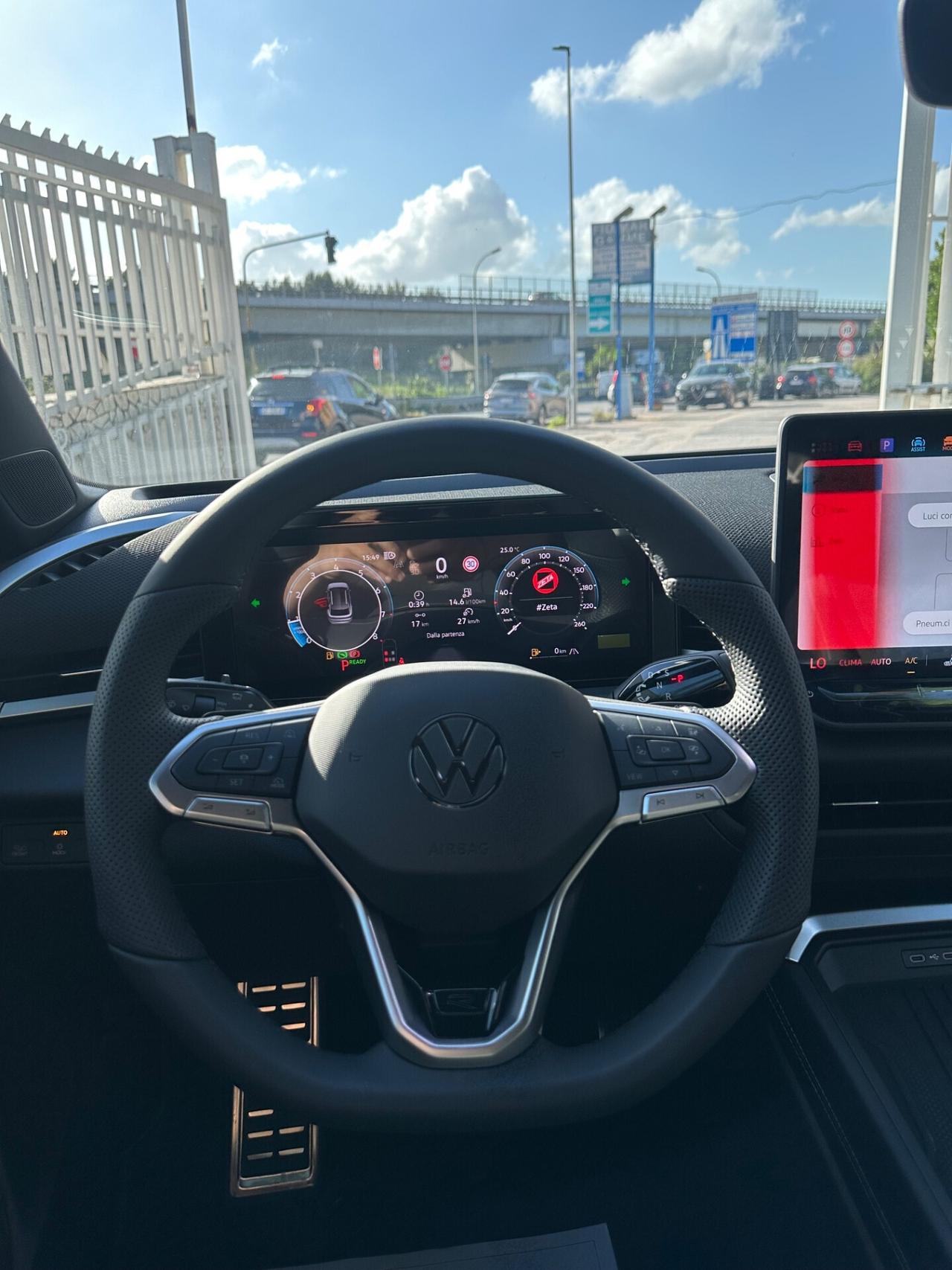 Volkswagen T-Roc 1.5 eTSI ACT 150 CV DSG R-Line