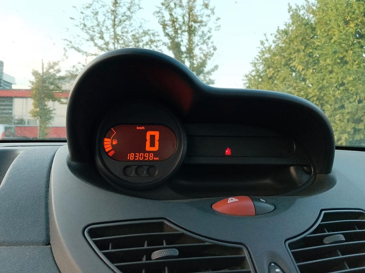 Renault Twingo 1.2-BENZINA-NEOPAT-2009