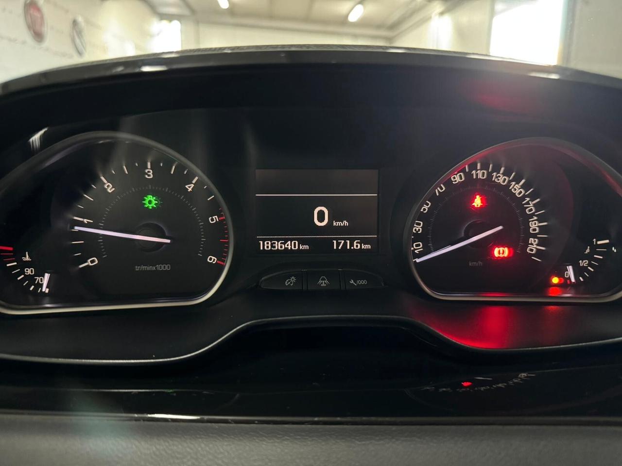 Peugeot 208 1.6 e-HDi 92 CV Stop&Start 5 porte Allure