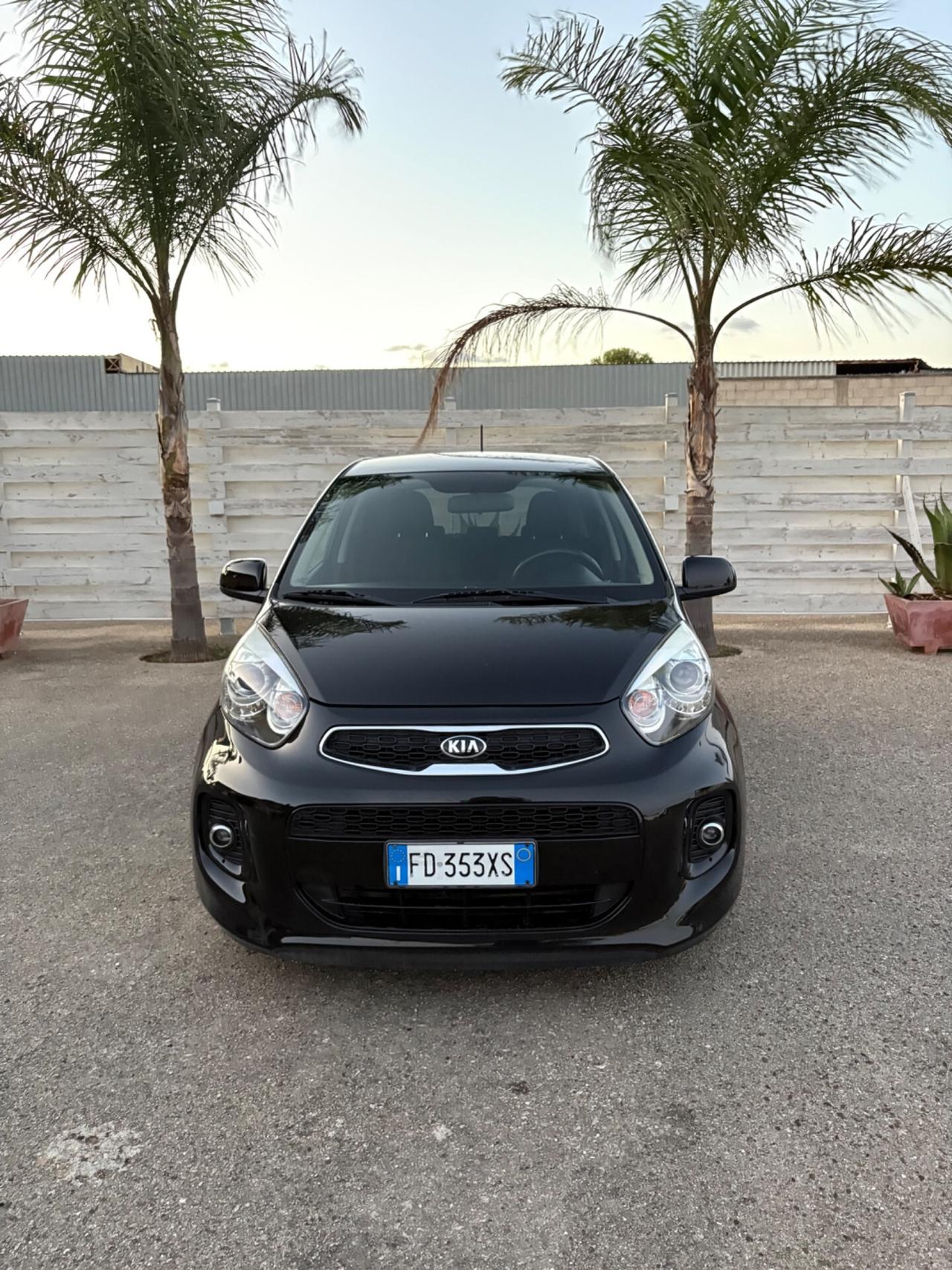 Kia Picanto 1.0 benzina 5 porte con soli 103.000 km