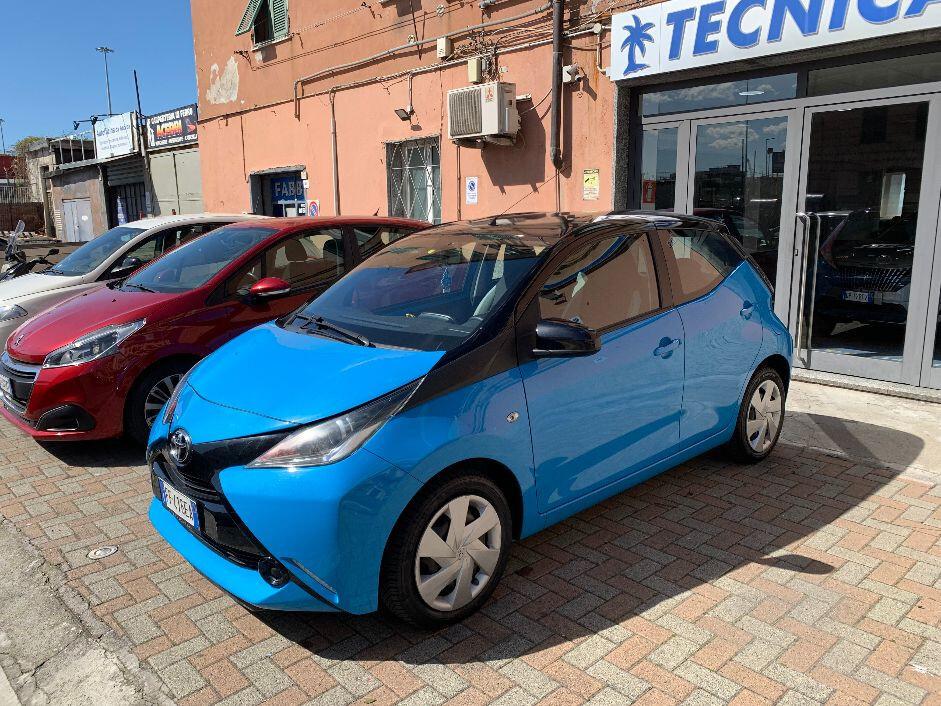 Toyota Aygo 1.0 VVT-i 69 CV 5 porte x-play - OK NEOPATENTATI