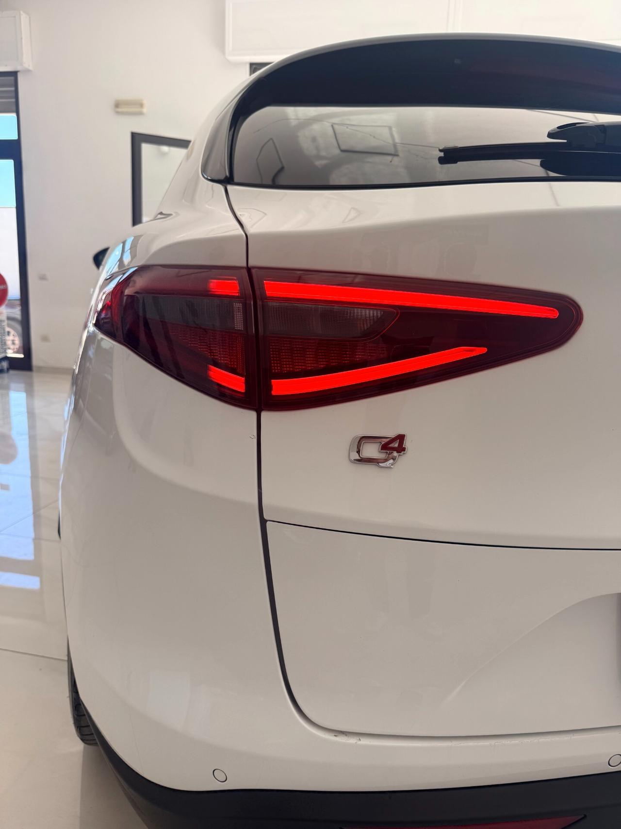 Alfa Romeo Stelvio 2.2 t Super Q4 210cv auto TETTO APRIBILE,TELECAMERA,SEDILI RISCALDABILI,NAVI,ANDROID AUTO,BLOCK SHAF