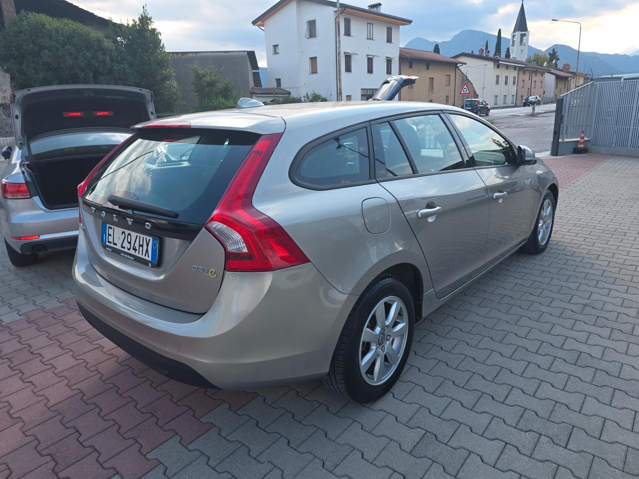 Volvo V60 D2 1.6 115cv Drive perfetta e garantita 12M