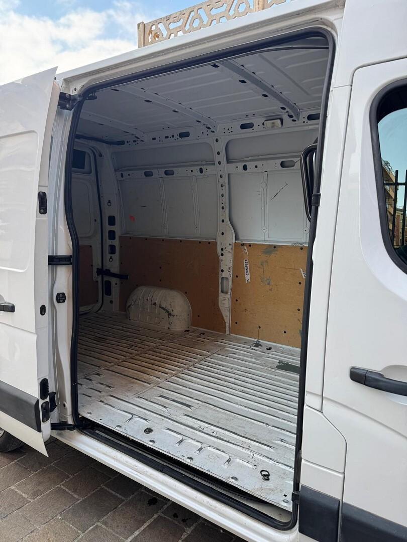 Renault Master T 35 dci 135 L2 H2