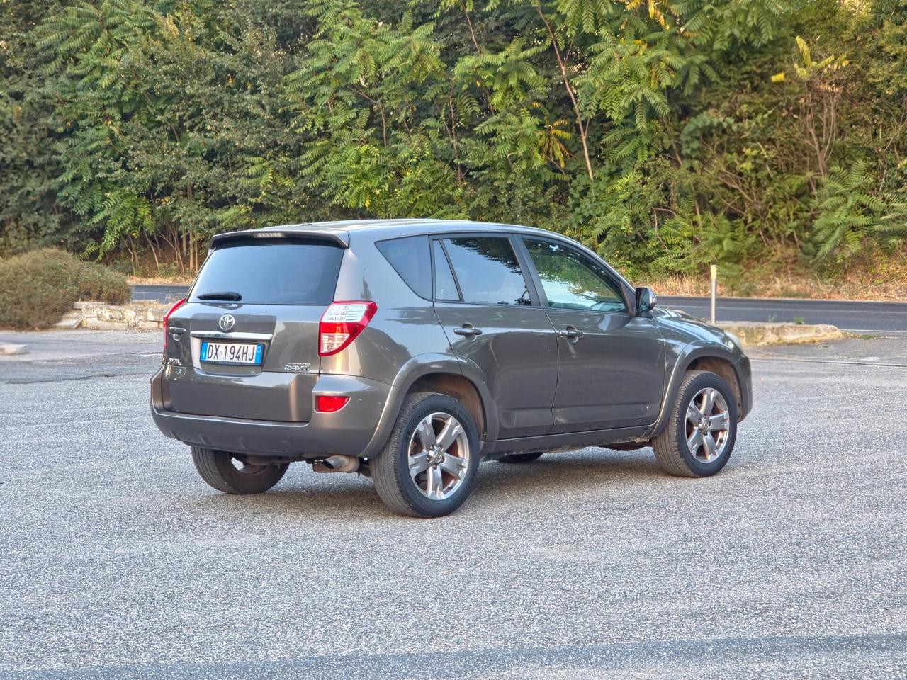 Toyota RAV 4 RAV4 Crossover 2.2 D-Cat A/T 150 CV Luxury E5 Automatica 2009