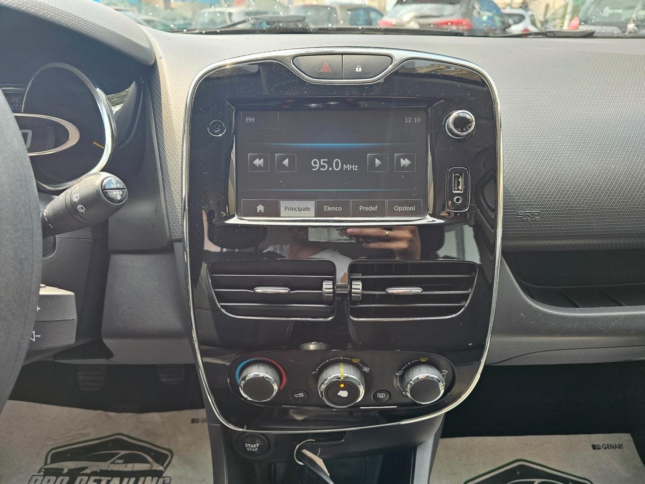 Renault Clio 1.2 75CV 5 porte - Neopatentati