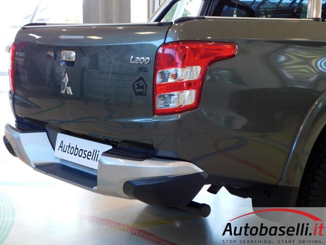 MITSUBISHI L200 2.4 DI-D/154CV DOUBLE CAB INTENSE 'IVA ESPOSTA'