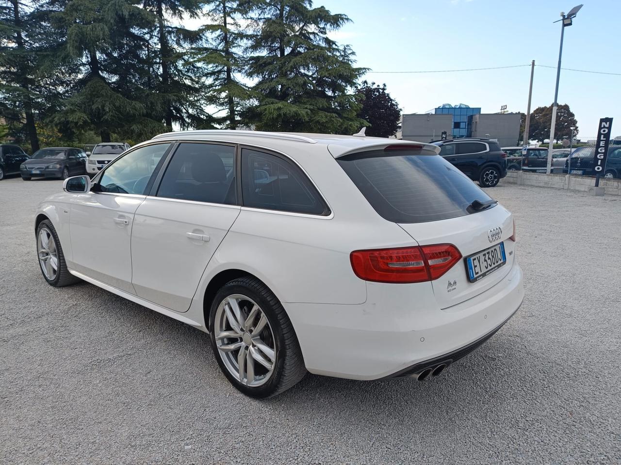 Audi A4 Avant 2.0 TDI 120 CV S-LINE Tua a 170€ al Mese