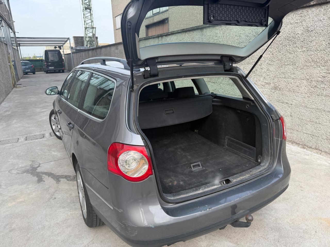 VW PASSAT 2.0TDI GANCIO TRAINO 1800KG