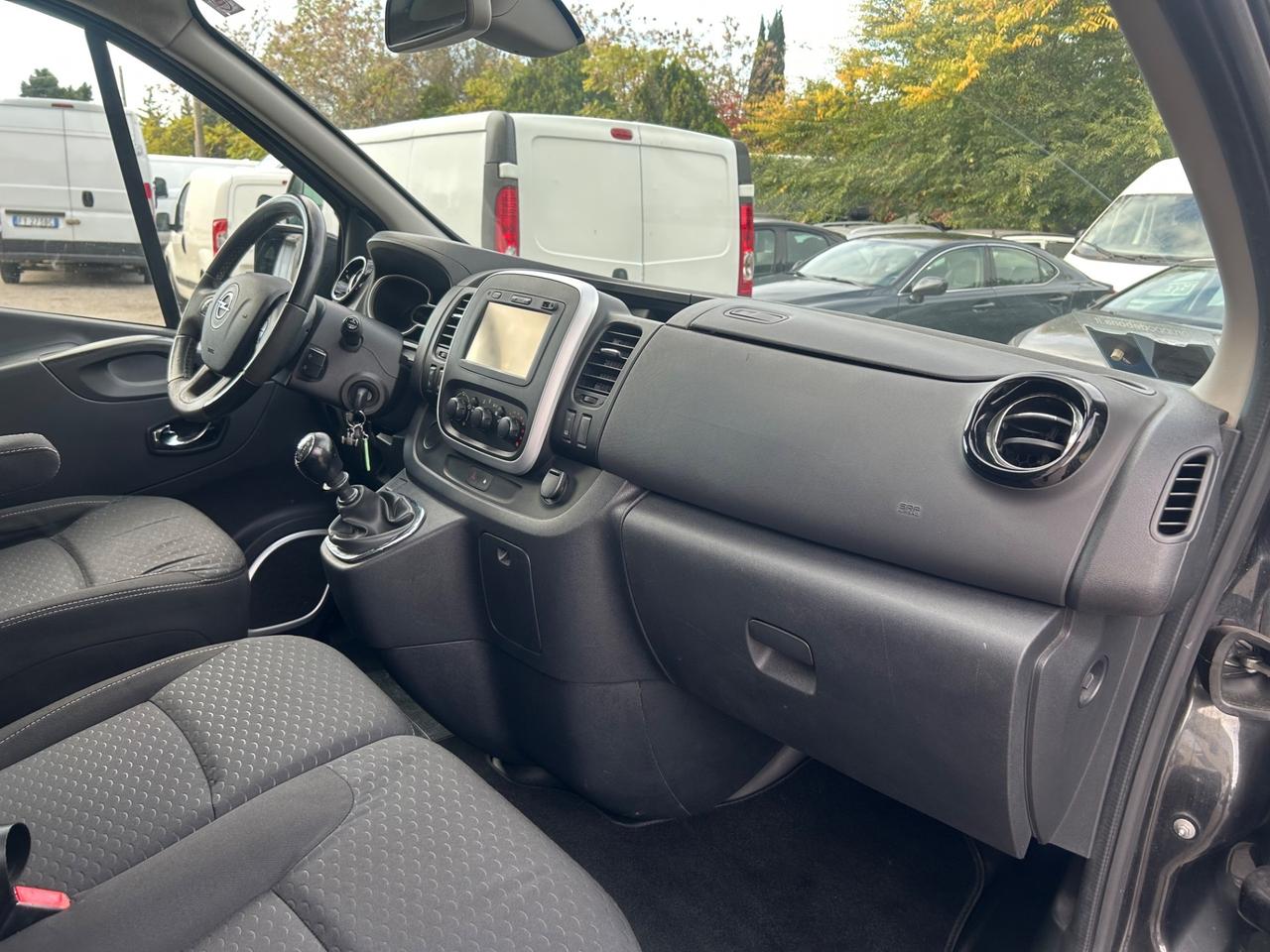 Opel Vivaro 29 1.6 CDTI 9 Posti Gancio Traino Extra long