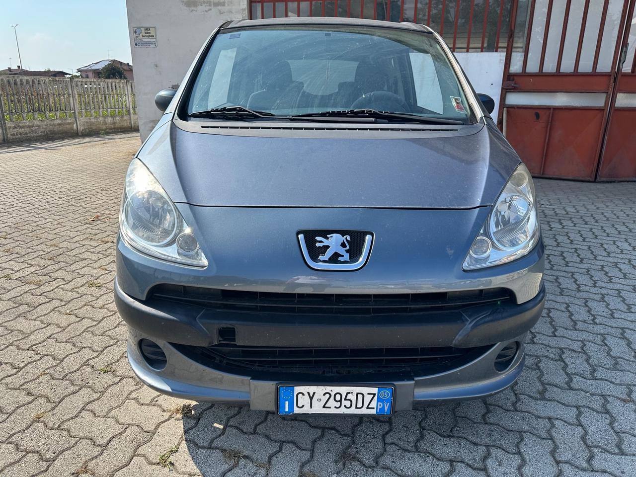 Peugeot 1007 1.4 HDi Trendy