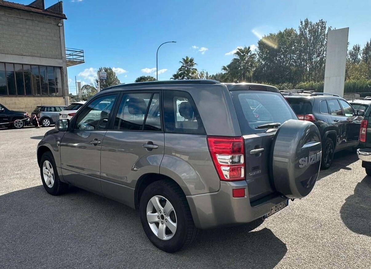 Suzuki Grand Vitara 2.0 turbodiesel 16V cat S.W. Autocarro