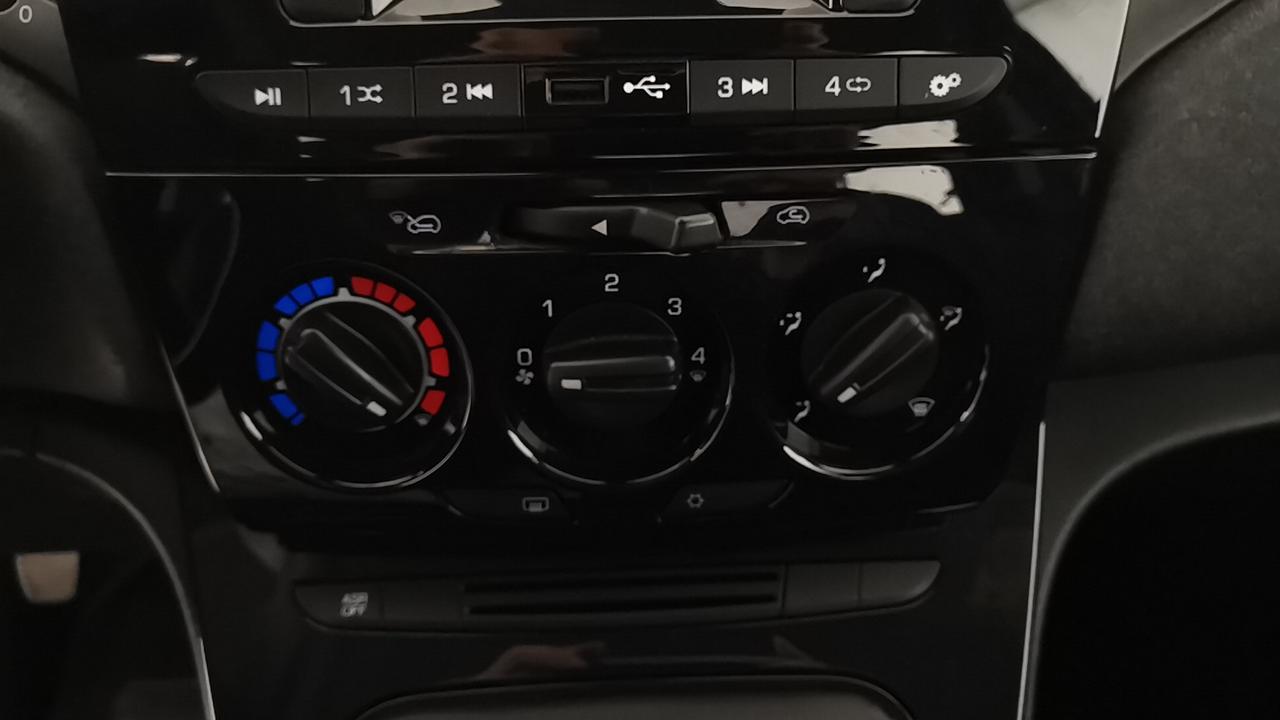 LANCIA Ypsilon III 2021 - Ypsilon 1.0 firefly hybrid Silver s&s 70cv