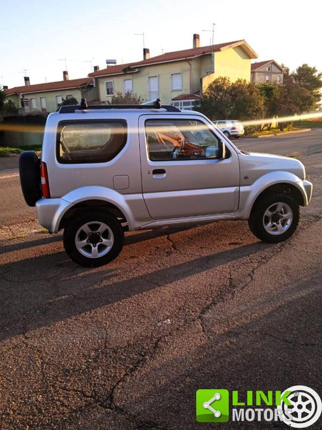 SUZUKI Jimny 1.3i 16V cat 4WD JLX