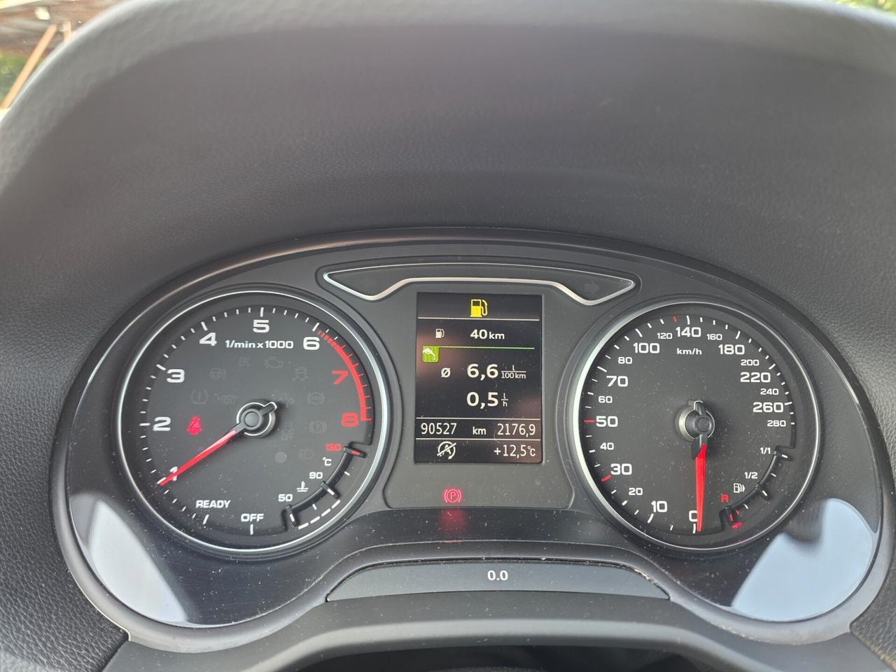 Audi Q2 30 TFSI Identity Black