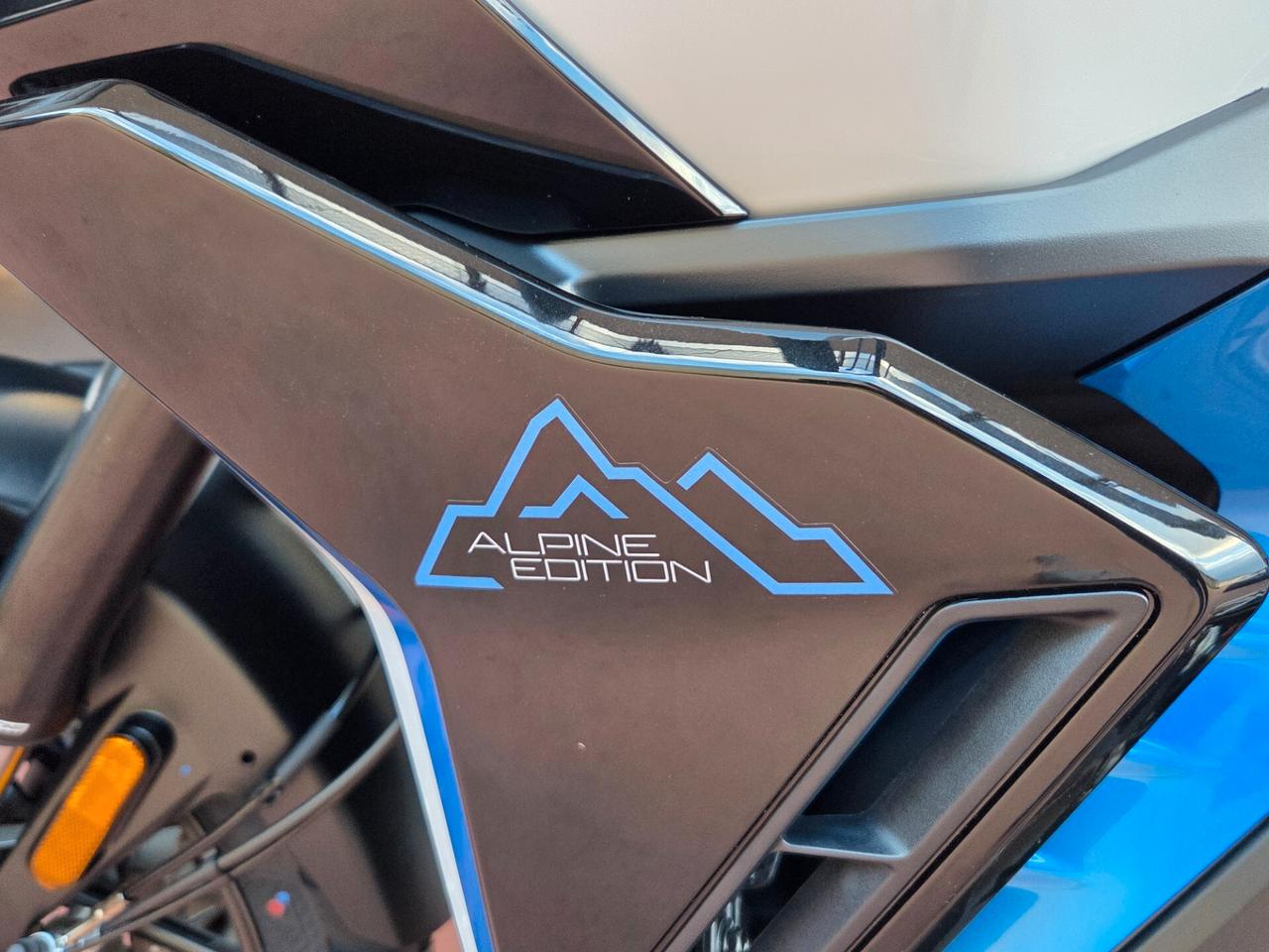 Triumph Tiger 900 Alpine Limited Edition