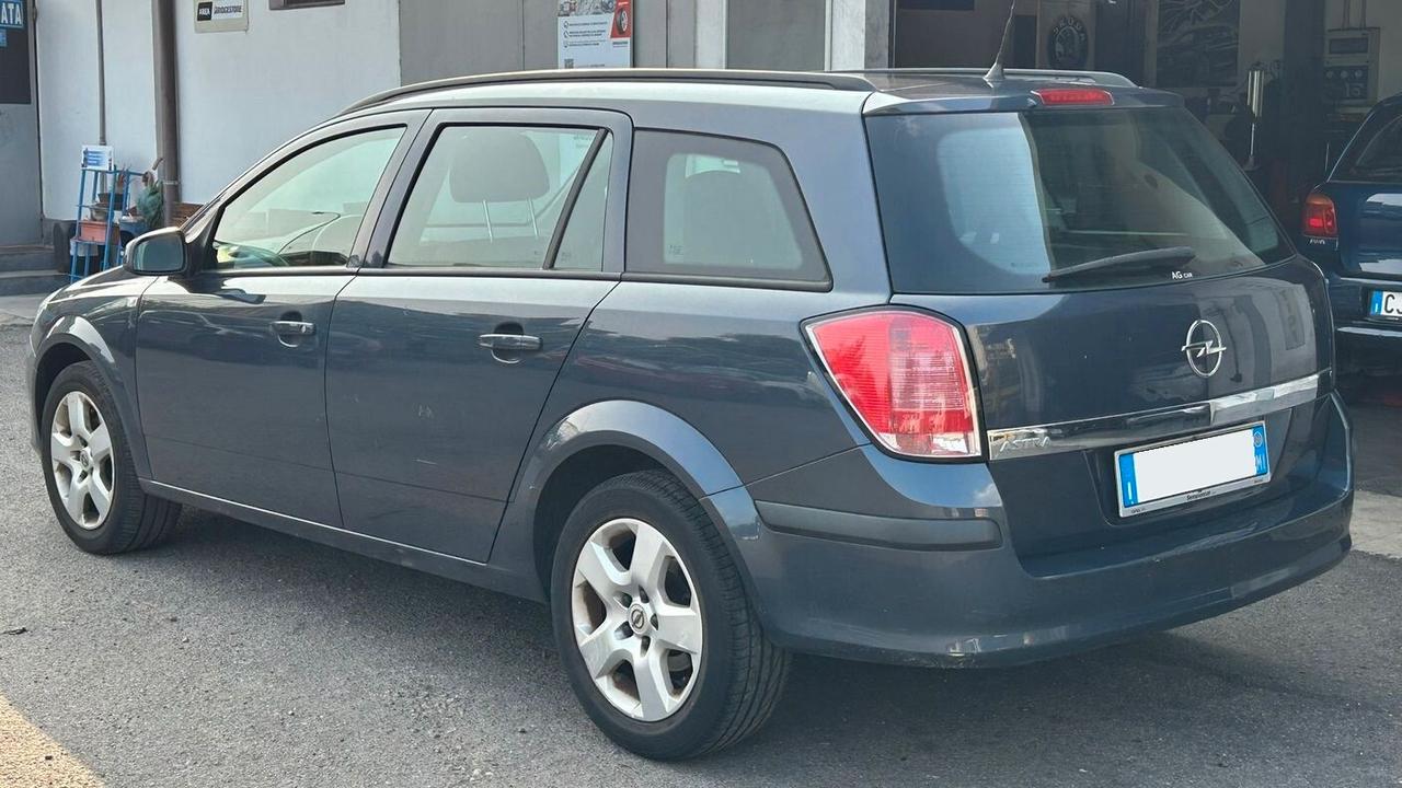 Opel Astra 1.4 16V Twinport SW Enjoy * 62.000 KM *
