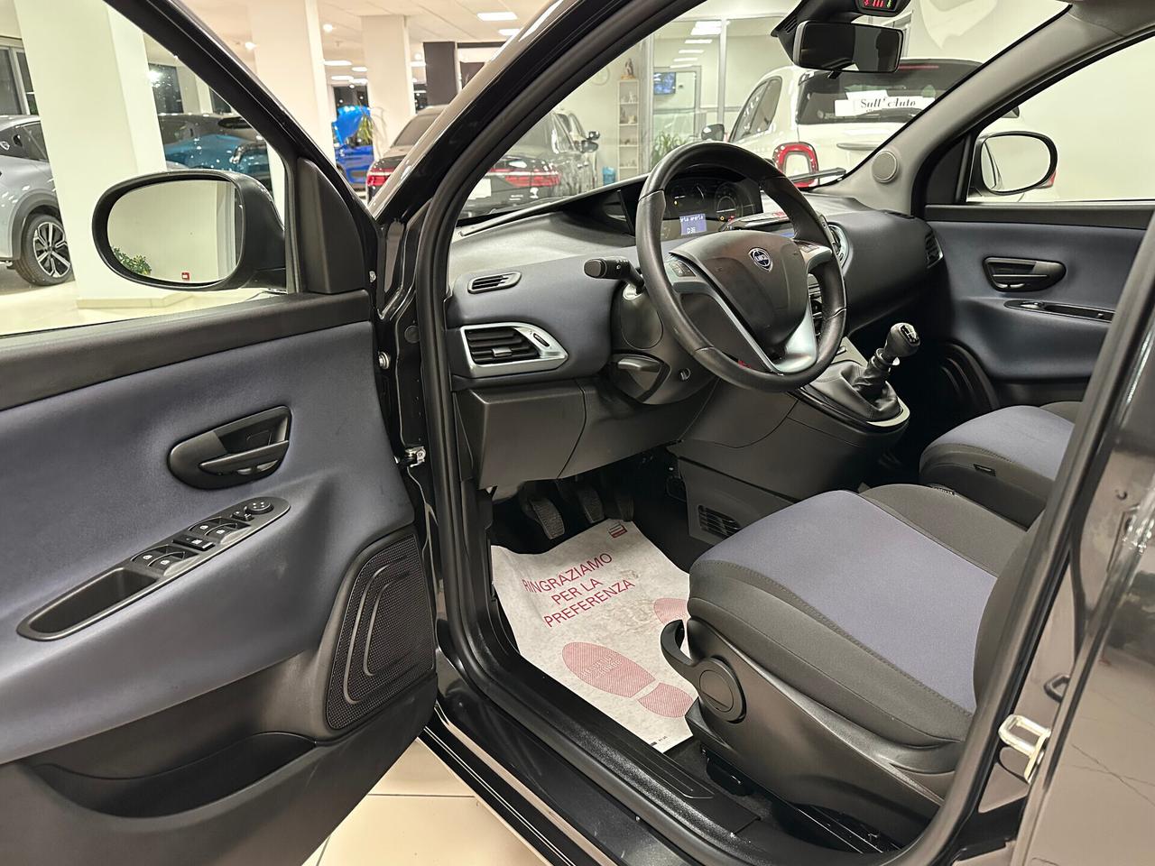 Lancia Ypsilon 1.0 FireFly Hybrid Gold Plus - 2023